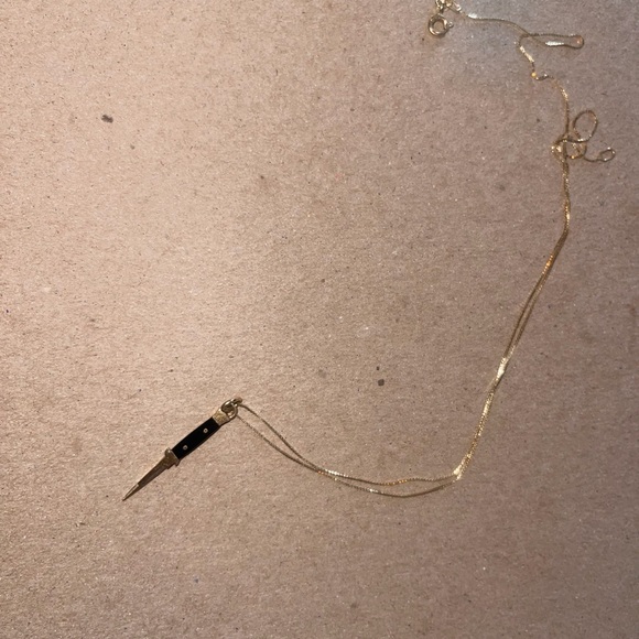 Gold and Black Onyx Necklace - Picture 2 of 5